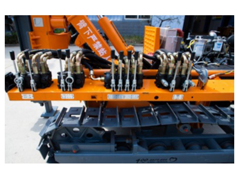 HQZ-400L Steel-Track Pneumatic Drill Rig