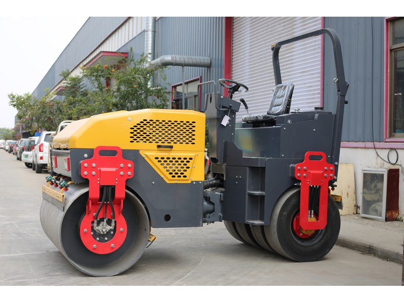 YH-JS1400T Road Roller